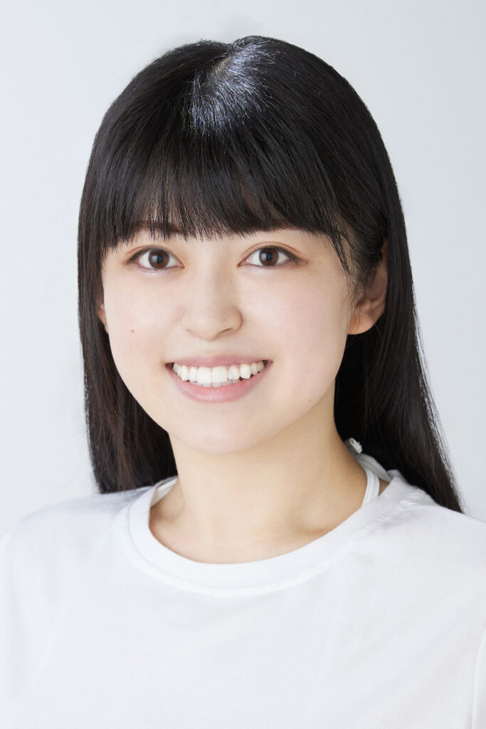 秦綾